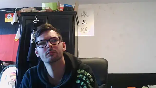Snapshot of Die-geile-Sau chatting on May 18, 1:05 pm Die-geile-Sau online show from May 18, 1:05 pm