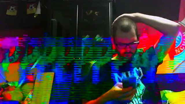 Snapshot of Die-geile-Sau chatting on October 15, 8:28 pm Die-geile-Sau online show from October 15, 8:28 pm