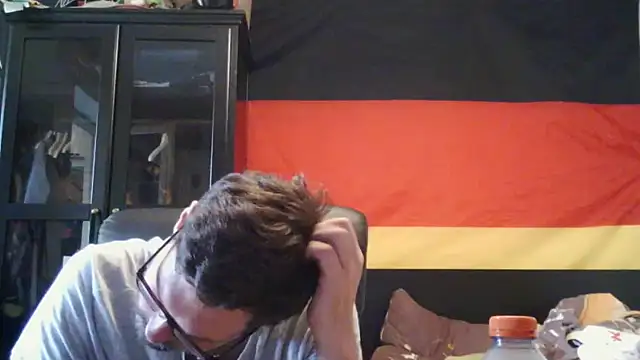 Snapshot of Die-geile-Sau chatting on June 21, 5:08 pm Die-geile-Sau online show from June 21, 5:08 pm