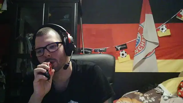 Snapshot of Die-geile-Sau chatting on January 11, 10:05 pm Die-geile-Sau online show from January 11, 10:05 pm