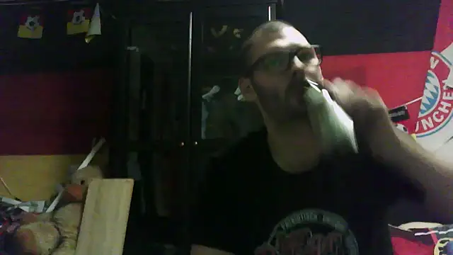 Snapshot of Die-geile-Sau chatting on November 3, 7:50 pm Die-geile-Sau online show from November 3, 7:50 pm