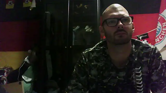 Snapshot of Die-geile-Sau chatting on September 22, 6:58 pm Die-geile-Sau online show from September 22, 6:58 pm