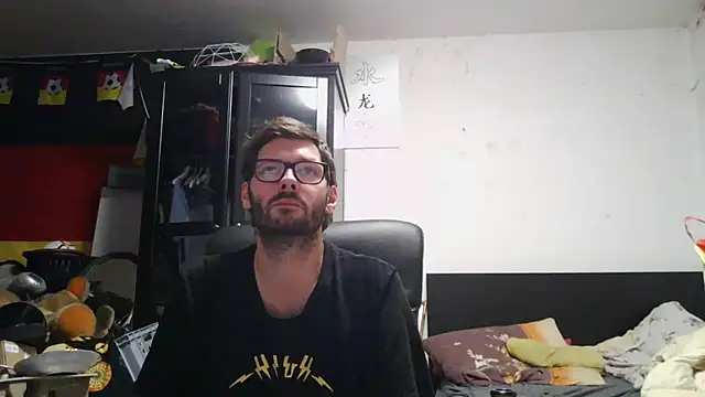 Snapshot of Die-geile-Sau chatting on July 18, 7:44 pm Die-geile-Sau online show from July 18, 7:44 pm