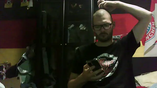 Snapshot of Die-geile-Sau chatting on September 16, 7:04 pm Die-geile-Sau online show from September 16, 7:04 pm