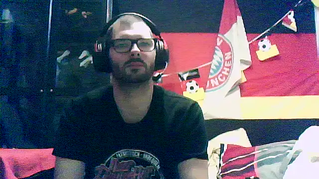 Snapshot of Die-geile-Sau chatting on November 9, 9:19 pm Die-geile-Sau online show from November 9, 9:19 pm