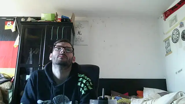 Snapshot of Die-geile-Sau chatting on May 10, 1:36 pm Die-geile-Sau online show from May 10, 1:36 pm