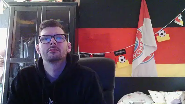 Die-geile-Sau online show from March 23, 1:22 pm