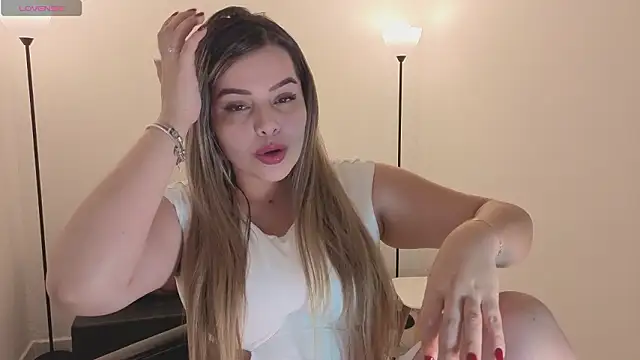 camiilaa1 online show from February 27, 12:11 am