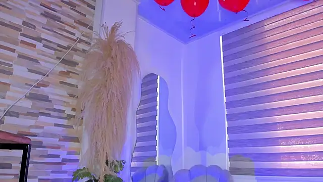 Snapshot of Vanesa_novvoa chatting on February 14, 9:43 pm Vanesa novvoa online show from February 14, 9:43 pm