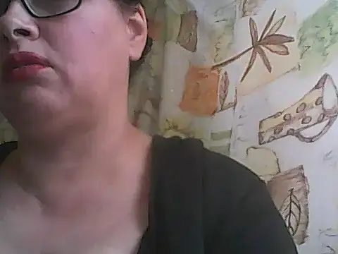 Snapshot of deluxpussy chatting on October 14, 6:36 am deluxpussy online show from October 14, 6:36 am