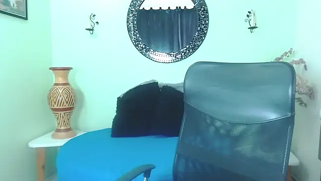 Sofia Franco  online show from November 19, 7:25 pm