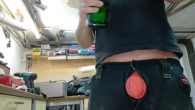 Nikeyone2 online show from November 6, 2:32 pm