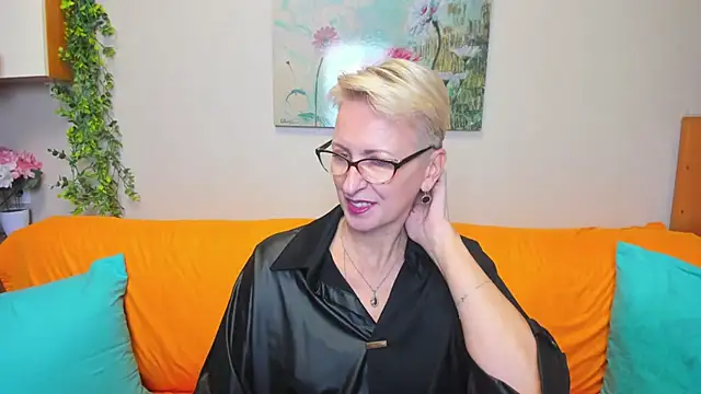 iamyourdream89 online show from November 17, 2:32 pm