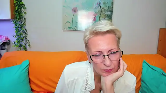 iamyourdream89 online show from October 8, 3:35 pm