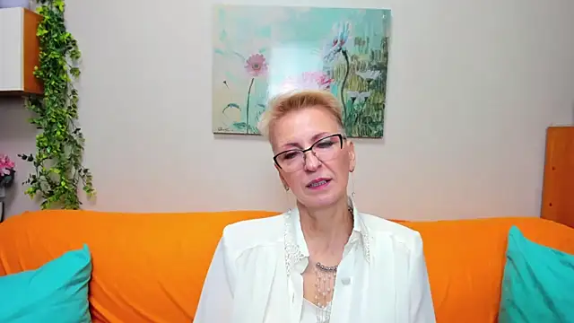 iamyourdream89 online show from December 21, 7:43 am