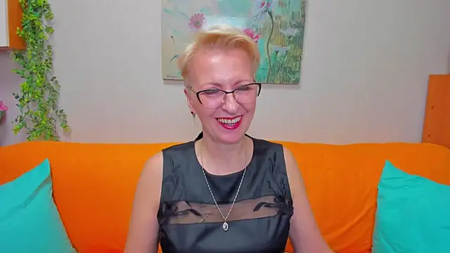 iamyourdream89 online show from March 14, 1:06 pm