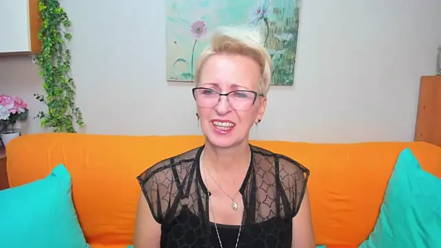 iamyourdream89 online show from October 15, 1:52 pm