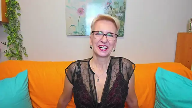 iamyourdream89 online show from December 15, 3:51 pm