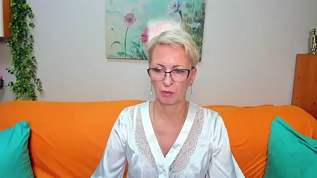 iamyourdream89 online show from October 13, 1:34 pm