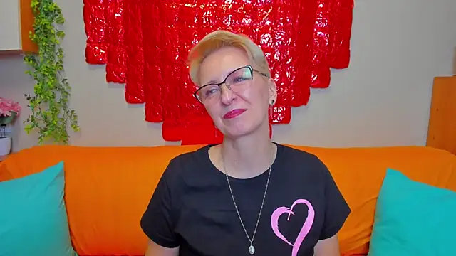 iamyourdream89 online show from February 19, 4:04 pm