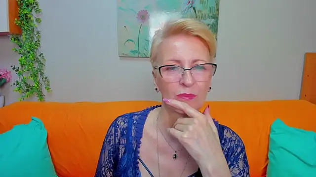 iamyourdream89 online show from May 23, 8:57 am