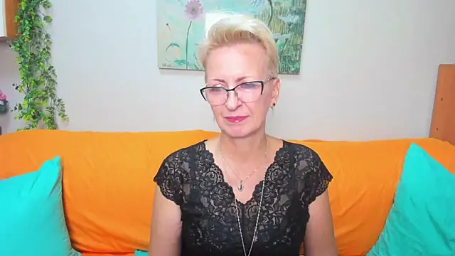 iamyourdream89 online show from October 9, 12:06 pm