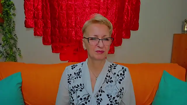 iamyourdream89 online show from March 8, 5:16 pm