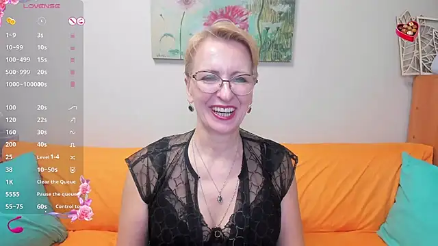 iamyourdream89 online show from March 18, 9:21 pm