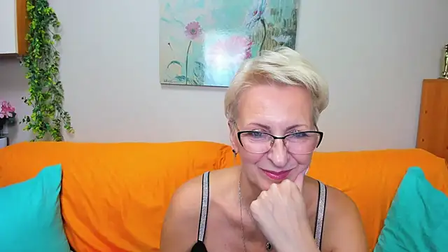 iamyourdream89 online show from October 7, 2:18 pm