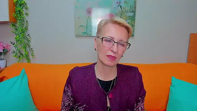 iamyourdream89 online show from May 28, 9:17 am