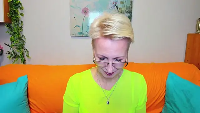 iamyourdream89 online show from November 10, 4:23 pm