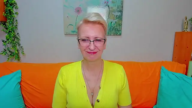 iamyourdream89 online show from January 18, 8:51 am