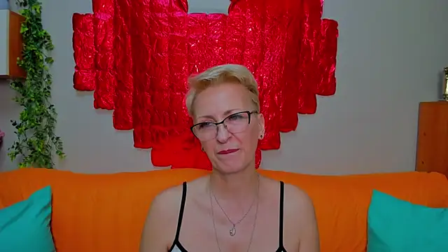 iamyourdream89 online show from March 10, 12:20 pm