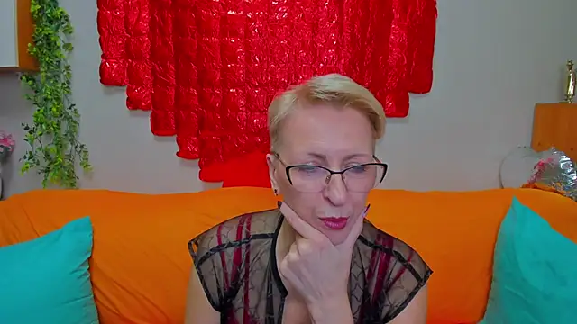 iamyourdream89 online show from February 10, 2:38 pm