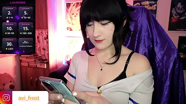 Snapshot of avi_frost chatting on March 4, 3:55 am avi frost online show from March 4, 3:55 am