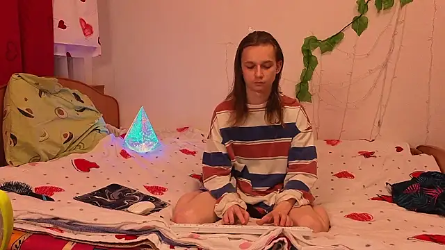 Frank Fraer online show from March 6, 7:42 pm