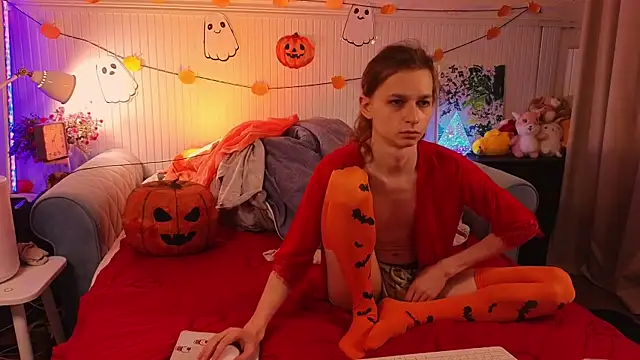 Frank Fraer online show from October 31, 10:27 pm