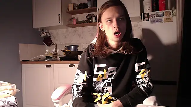 Frank Fraer online show from September 18, 6:44 pm