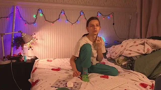 Frank Fraer online show from December 2, 8:10 pm