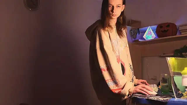 Frank Fraer online show from February 8, 4:43 am