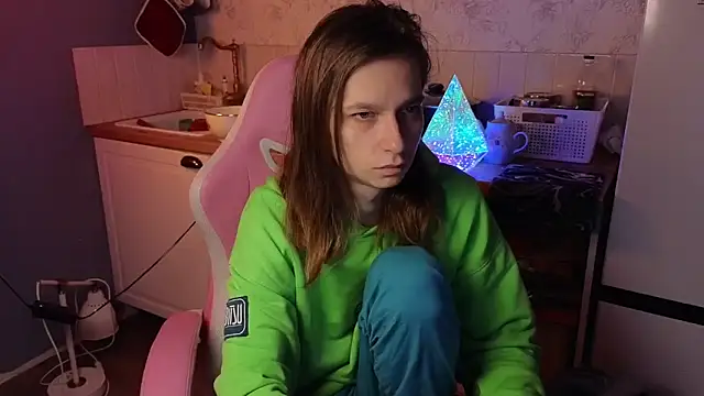 Frank Fraer online show from October 4, 5:03 pm