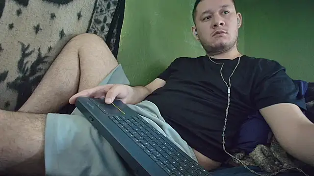 sweet cock28 online show from October 13, 3:35 pm