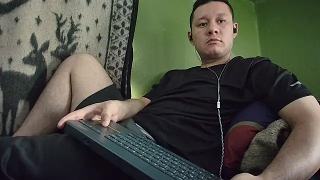 sweet cock28 online show from April 20, 3:13 pm