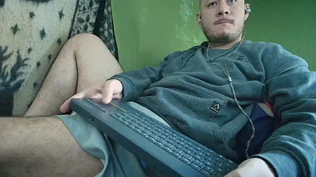 sweet cock28 online show from October 3, 3:24 pm