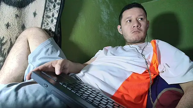 sweet cock28 online show from October 28, 3:29 am