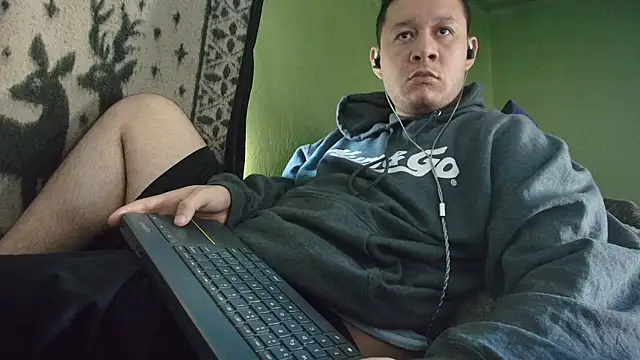 sweet cock28 online show from March 31, 3:36 pm