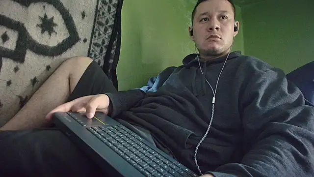 Snapshot of sweet_cock28 chatting on January 6, 3:16 pm sweet cock28 online show from January 6, 3:16 pm