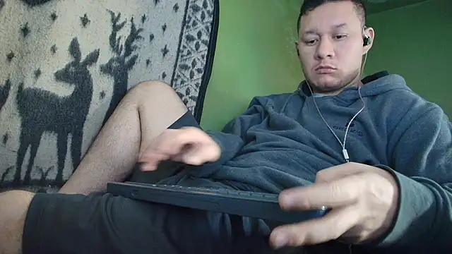 sweet cock28 online show from March 18, 3:35 pm