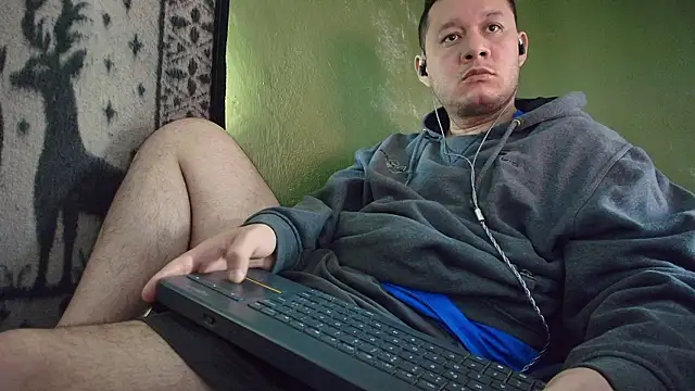 Snapshot of sweet_cock28 chatting on February 26, 3:45 pm sweet cock28 online show from February 26, 3:45 pm