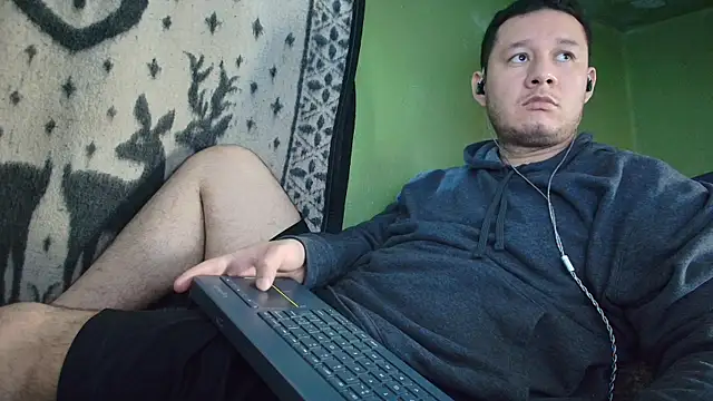 sweet cock28 online show from May 29, 3:18 pm